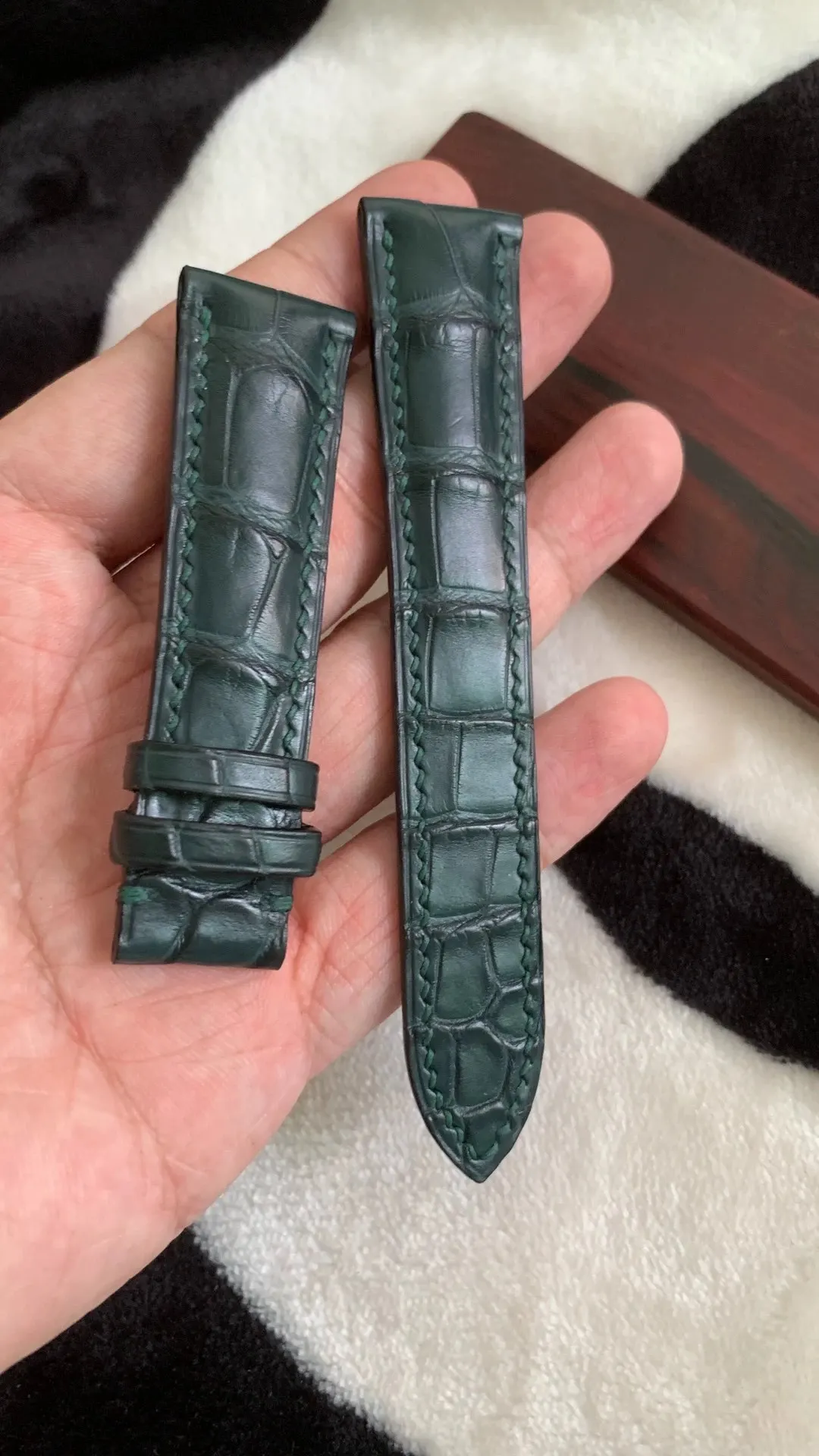 定制 手缝 美洲短吻鳄鳄鱼皮表带